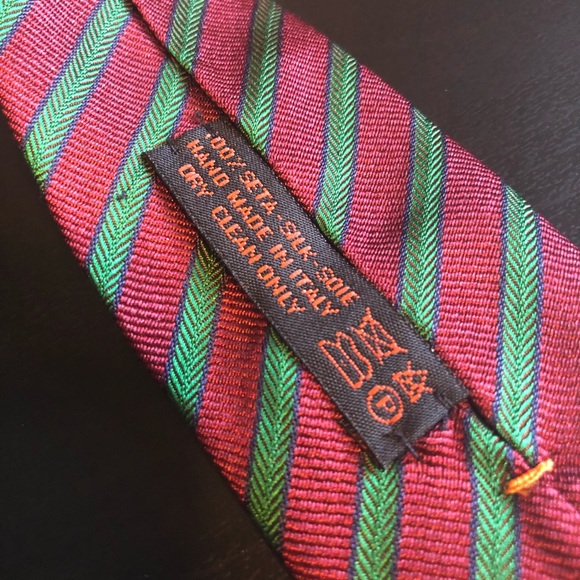 Dolcepunta Silk Tie Perfect for the Holidays - Picture 5 of 6
